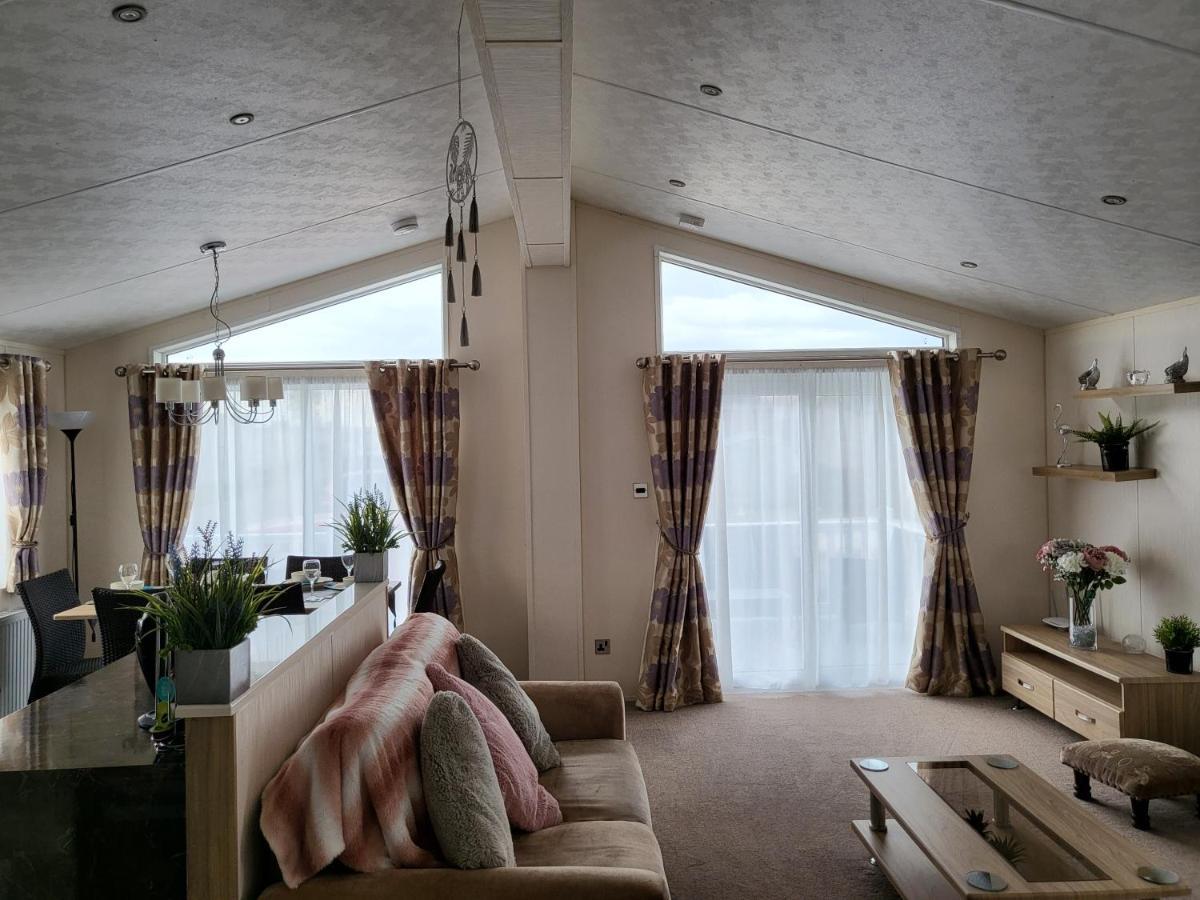 Idyllic Lakeview Lodge 치체스터 외부 사진